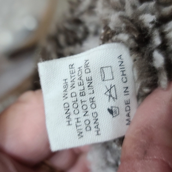 Vestique Women's Plush Pile Vest Gray/Brown Pockets Wide Angular Collar … - Picture 8 of 8